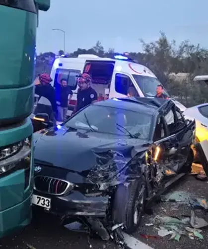 Otoyol'nda zincirleme kaza: 11 yaralı