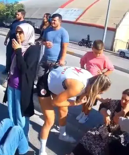 Polis memuru ve eşine otomobil çarptı