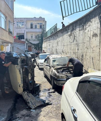 Samsun İlkadım’da kamyonet bariyerleri aştı! Otomobilin üzerine düştü