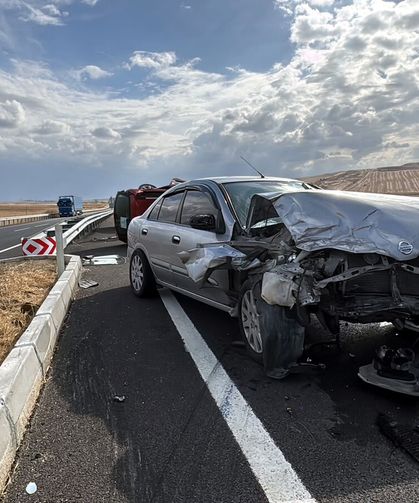 Tekirdağ'da otomobiller çarpıştı! Araçlardan biri takla attı, 4 kişi yaralandı
