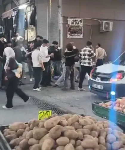 Sopalı, bıçaklı kavga; 3 yaralı