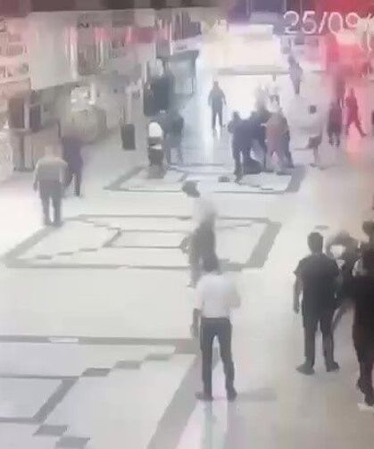 Adana Otogarı'nda biletini iade etmek isteyen yolcu darbedildi! Bir kişi tutuklandı