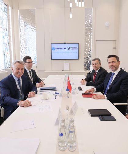 Bakan Bayraktar Moskova'dan Seslendi