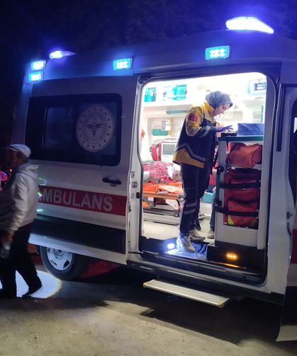 Bolu'da cip uçuruma yuvarlandı: 4 yaralı