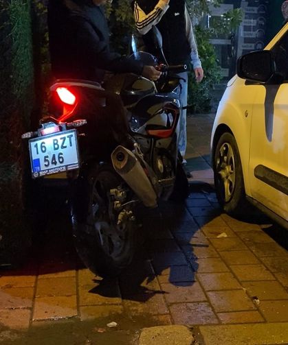 Bursa'da motosiklet yaya çarptı: 2 yaralı