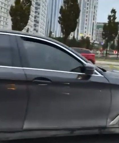 Büyükçekmece'de Sürücü, Tartıştığı Araca Çarpıp Kaçtı