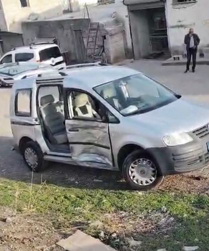 Hafif ticari araç ile çarpışan motosiklet sürücüsü öldü