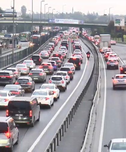 İstanbul'da Trafik Yoğunluğu Yüzde 65'e Ulaştı