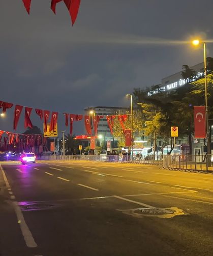 İstanbul'da 29 Ekim Nedeniyle Bazı Yollar Trafiğe Kapatıldı