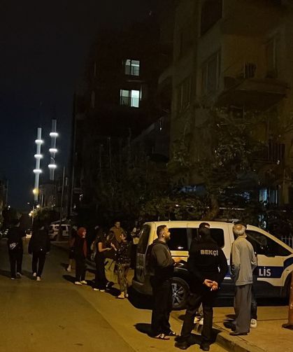 Mersin'de Çökme Oluşan Binanın 40 Sakini Tahliye Edildi
