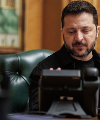 Zelenskiy: Rus Saldırılarında 28 Trafo Merkezi Hasar Gördü