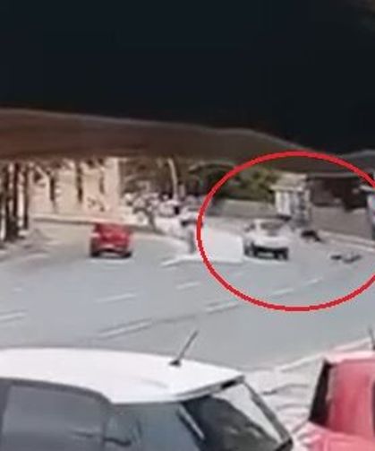 Ankara’da otomobil ile elektrikli bisiklet çarpıştı: Sürücü ağır yaralandı