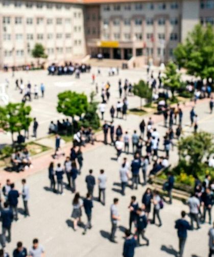 Okulun duvarına tehdit içerikli mesajlar yazan 17 yaşındaki çocuk gözaltına alındı