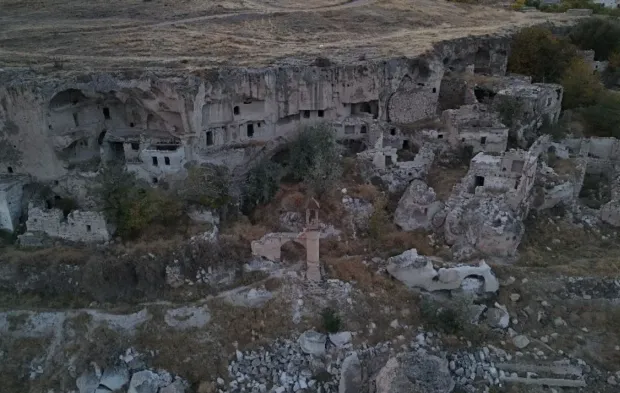 Yamula Barajı'nda Zamana Direnen Tarih: Kayseri'de Tek Kayadan Oyulmuş 2 Asırlık Cami