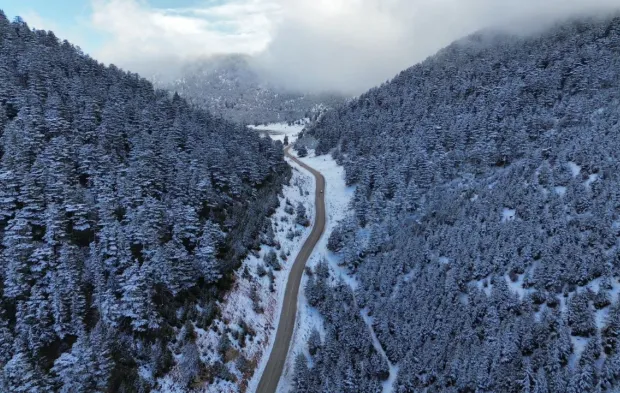 Gömbe Yaylası beyaza büründü