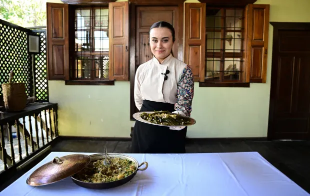 Burdur’un vazgeçilmez lezzeti sarma aşı sofraların yıldızı oluyor