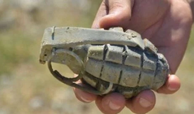 Afşin Jandarma Komutanlığı'nda El Bombası Patlaması! Uzman Çavuş Yaralı.