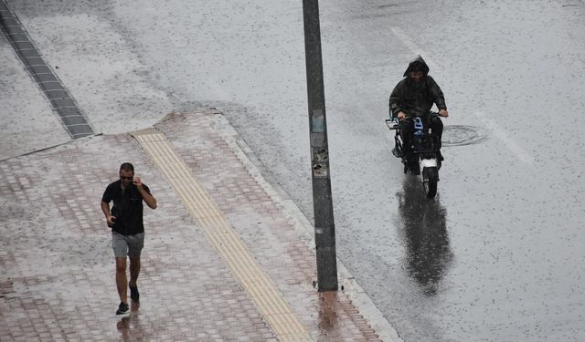 Antalya'da sağanak etkili oldu