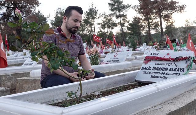 Kahramanmaraş'ta kaybettiği 92 öğrencisinin acısını yaşıyor