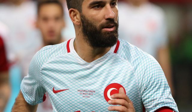 Arda Turan kimdir? Sevgilisi kim ?