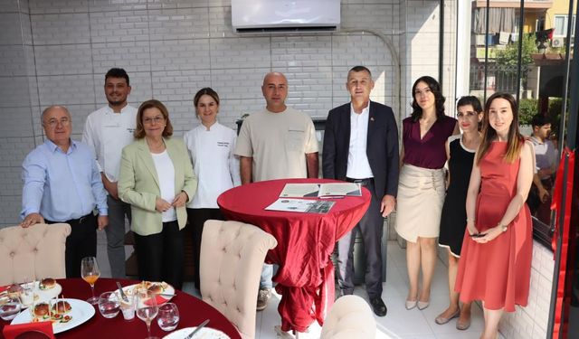 Gastronomi ve mutfak sanatları öğrencileri ceket giydi