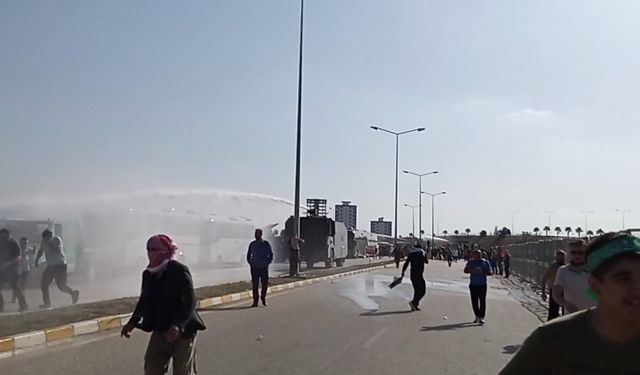 İncirlik Üssü’ne girmeye çalışan gruba polis müdahale etti