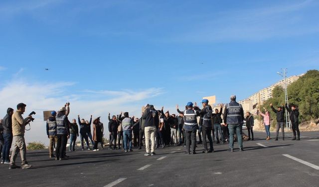 Kahramanmaraş 'ta Polislerin tatbikatı gerçeği aratmadı   