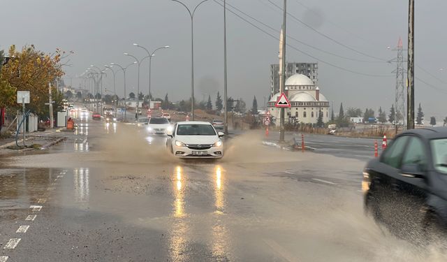 Kahramanmaraş'ı Vuran Sağanak: Dere ve Çaylar Taştı, Tarım Arazileri Sular Altında!