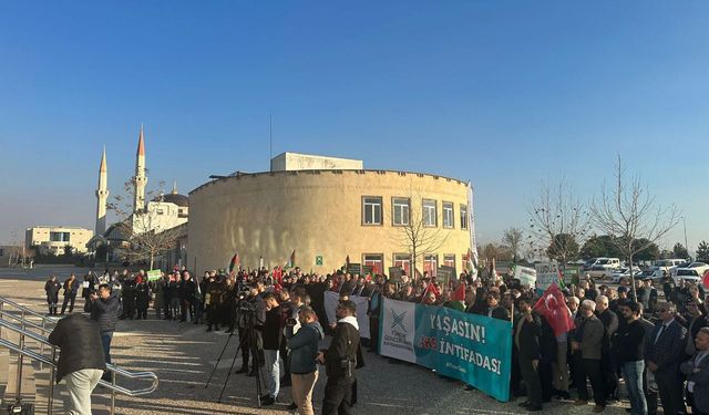 Üniversite Öğrencilerinden Gazze’ye Selam Yürüyüşü