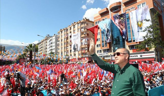 Yerel Seçim Hazırlıkları Başlıyor Cumhurbaşkanı Erdoğan 6 Şubat depremlerinin yıldönümünde Kahramanmaraş'ta