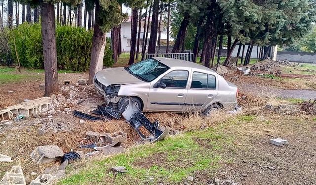 Kahramanmaraş'ta Köpeğe çarpmamak için manevra yaptı yol kenarında bekleyen çocuklara çarptı 