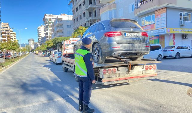 3 araç trafikten men edildi  