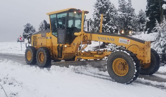 Büyükşehir’den Göksun’da Kar Yağışı Sonrası Anında Müdahale