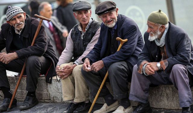 Emekli maaşları ne kadar artacak? Zamlı maaşlar ne zaman yatacak?