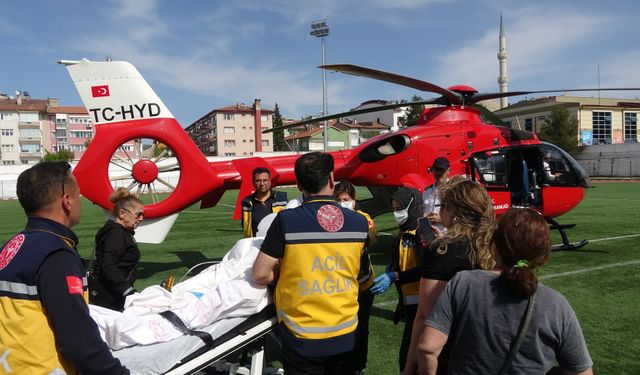 Ambulans helikopter nakil bekleyen koah hastası için havalandı