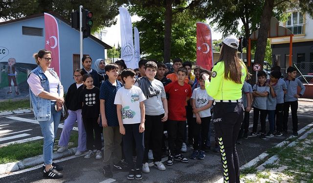 Dulkadiroğlu Trafik Eğitim Parkı Minik Öğrencileri Misafir Etti