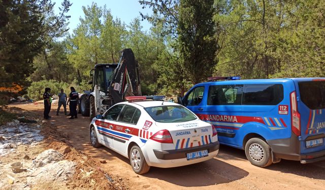 Antalya’da orman yangınına neden olacak atık ve çöpler temizlendi