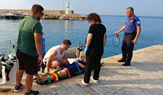 Kayalık alandan düşen kadını deniz polisi kurtardı