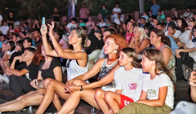 Antalya’da Uluslararası Gençlik ve Dans Festivali başladı