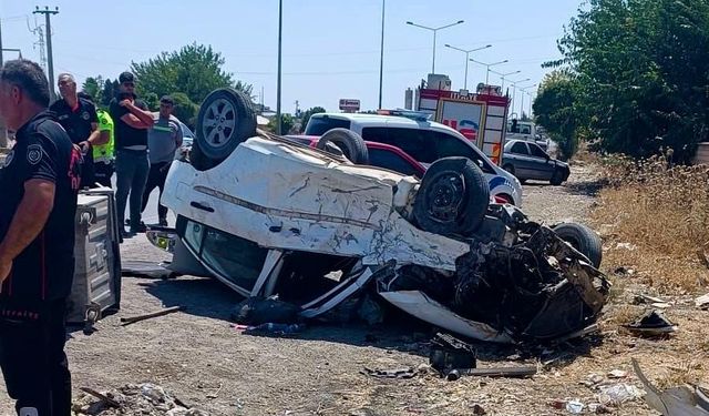 Kahramanmaraş'ta otomobil paramparça oldu: 2 ağır yaralı