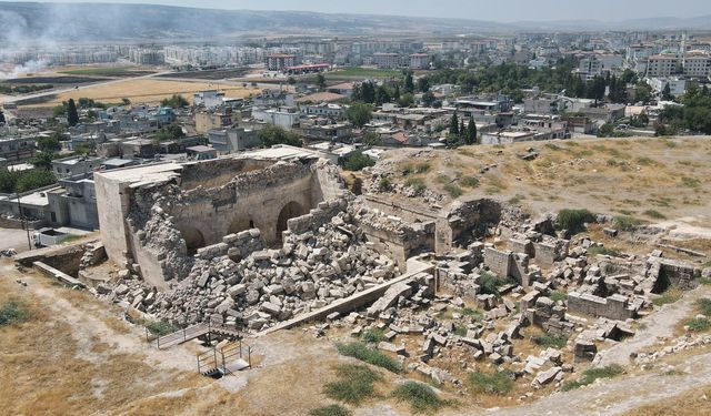 Araban tarihi İç Kale Cami onarılmayı bekliyor