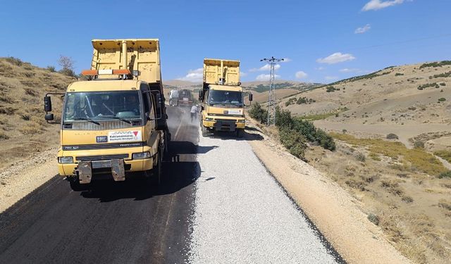 Kahramanmaraş'ta Afşin Kırsalında 11 km Yol Yeniliyor