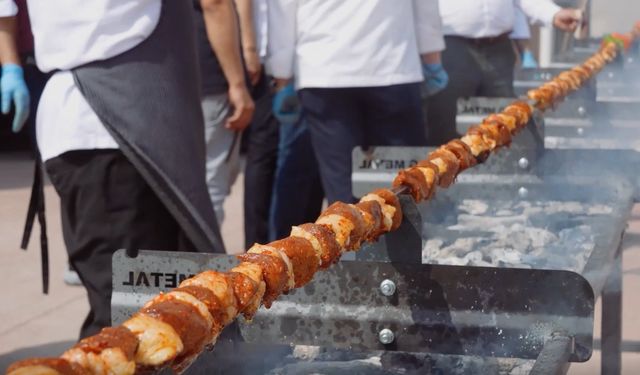 Gaziantep'te 500 kebap ustası, 2,5 kilometre uzunluğunda kebap yapacak