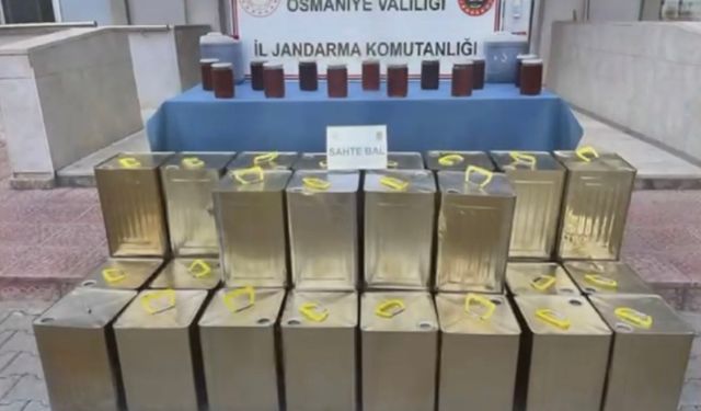 Jandarma 1 ton sahte bal ele geçirdi