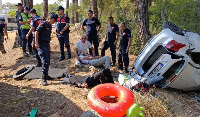 Kaza yapan kızının elini bir an olsun bırakmadı