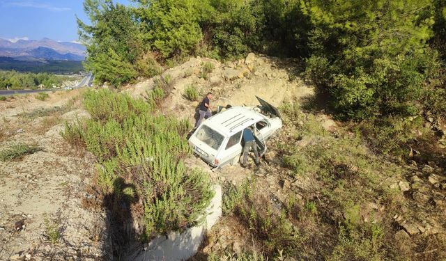 Otomobil şarampole yuvarlandı, sürücü yaşamını yitirdi