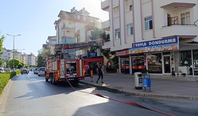 Patates kızartırken ocakta unutulan tava yangına neden oldu