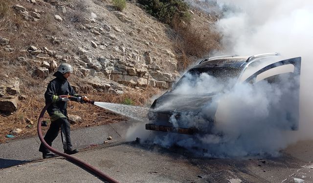 Seyir halindeki aracın motor kısmında yangın