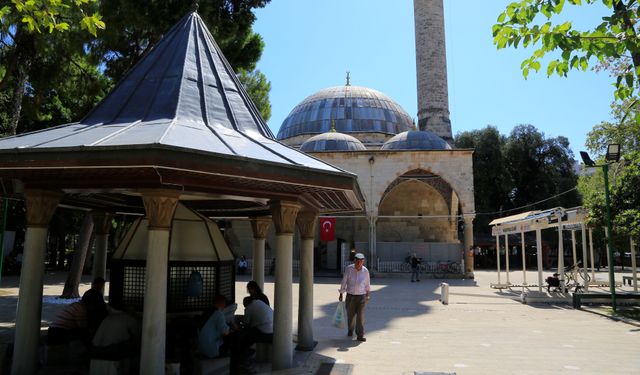 Tarihi cami madde bağımlılarının mekanı oldu