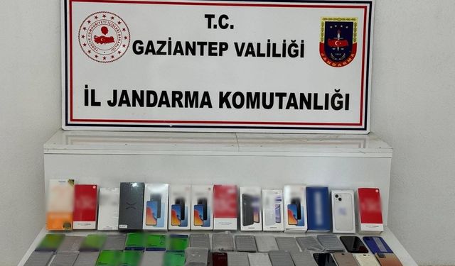 1 Milyon TL Değerinde Kaçak Telefon Operasyonu